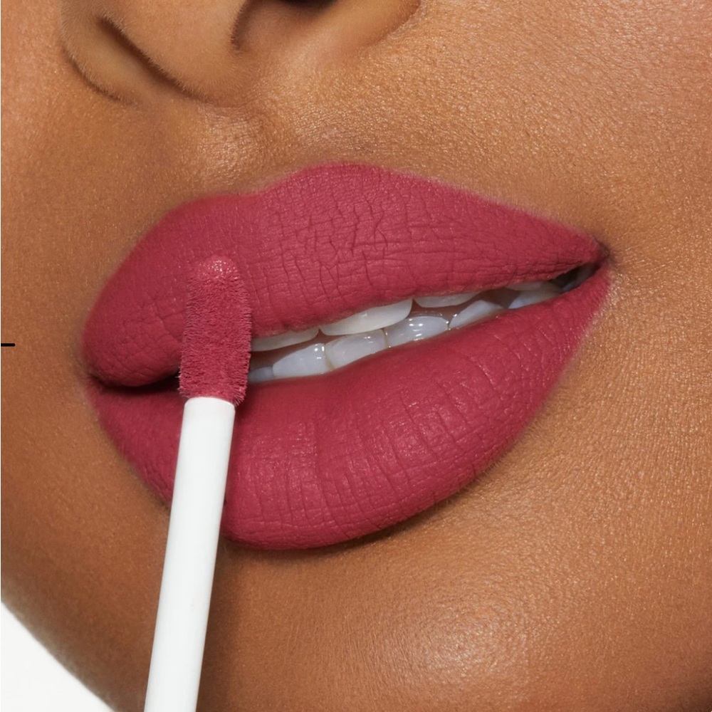 Kylie Cosmetics Matte Lip Kit- extraordinary - Picture 4 of 5